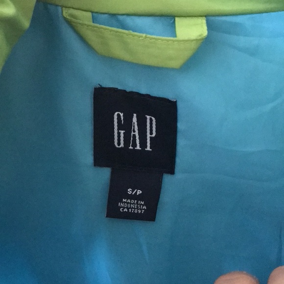 Gap Down Vest - Picture 3 of 5